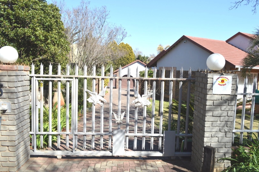 4 Bedroom Property for Sale in Wilkeville North West